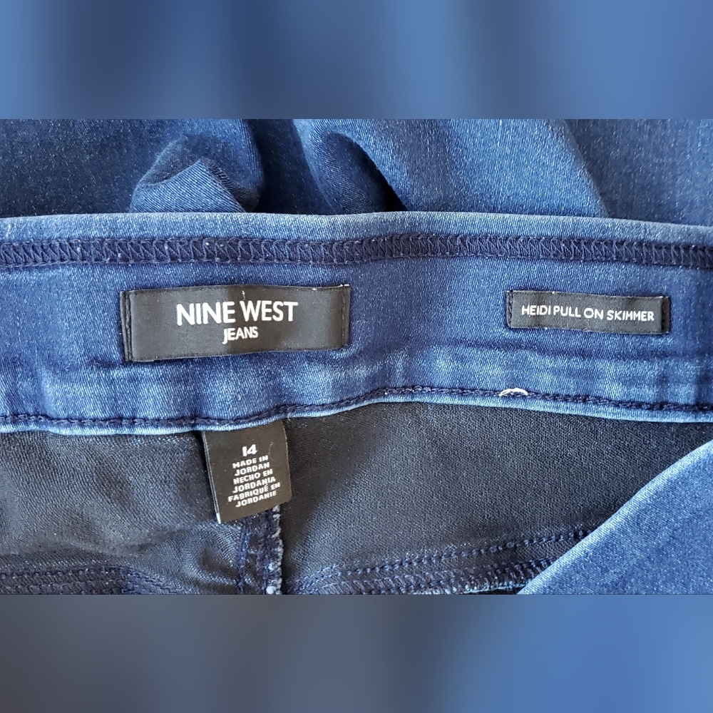 Nine West Navy Pull-On Skimmer Shorts - Picture 3 of 3
